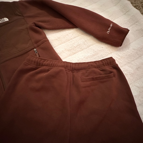The North Face Brown Tracksuit - Picture 5 of 8